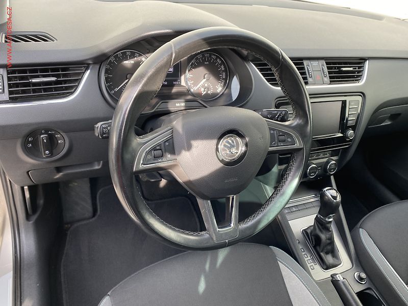 Škoda Octavia (2016) 1.6 TDi, Joy, DSG, bixen - fotka 12 z 18