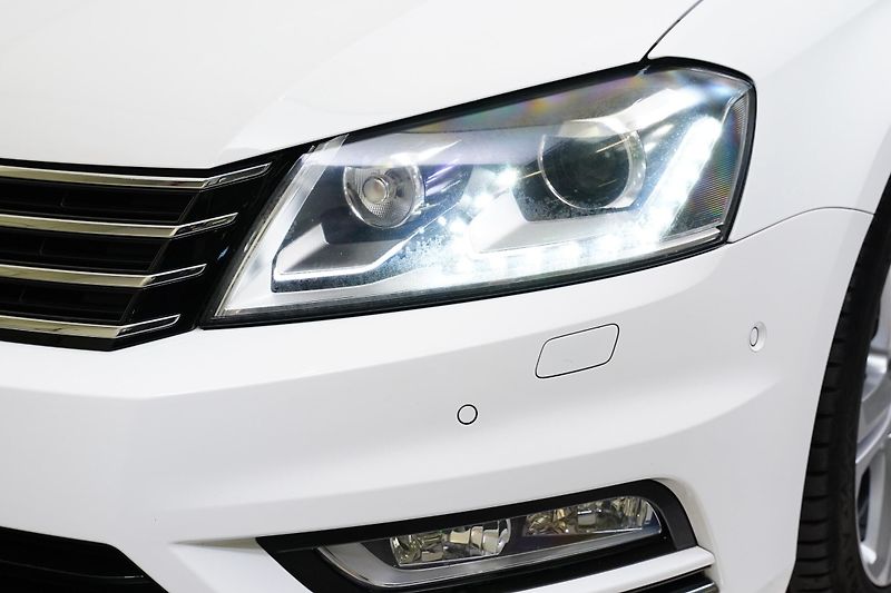 Volkswagen Passat - fotka 9 z 27