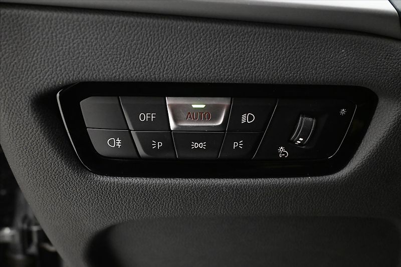BMW Řada 3 2,0 318d Facelift Záruka až 5 - fotka 22 z 26