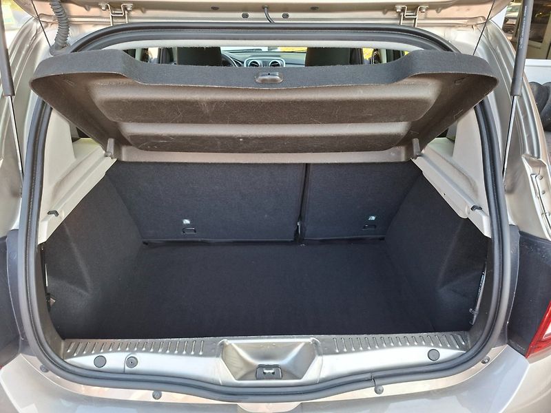 Dacia Sandero (2014) 1.2i 55kW -KLIMA-NOVÉ V ČR - fotka 30 z 36