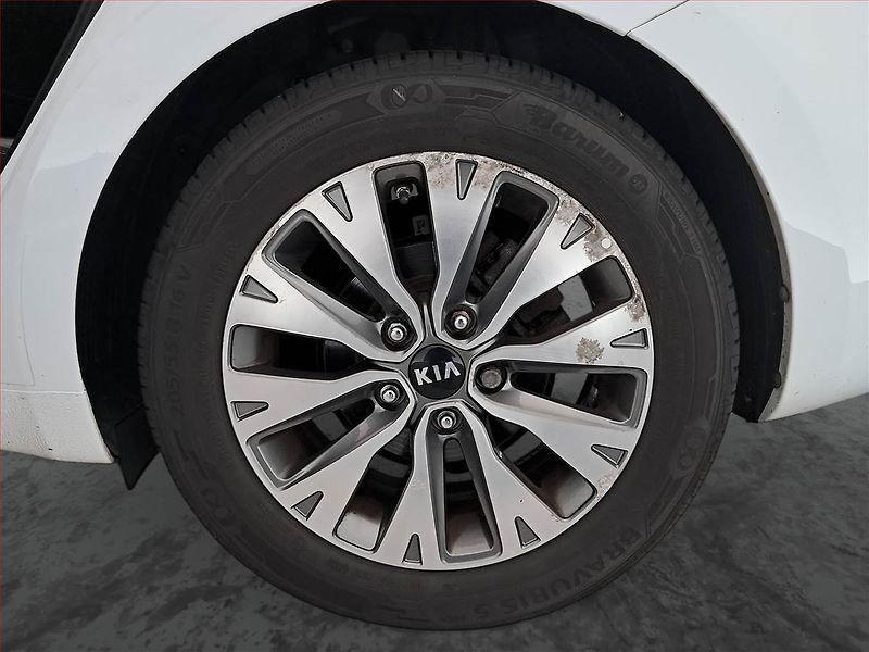 Kia Ceed (2016) 1.6 GDI, Navi, Tempomat - fotka 15 z 19