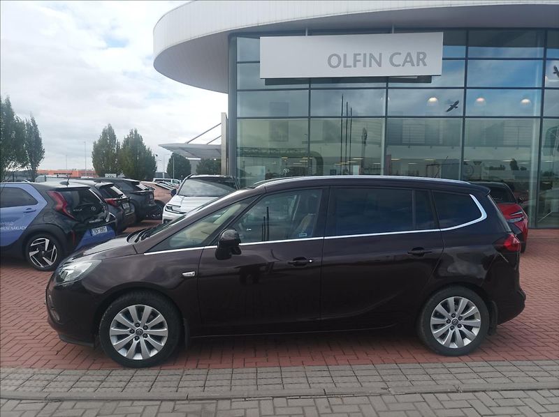 Opel Zafira 1,4 Turbo Cosmo - fotka 2 z 19