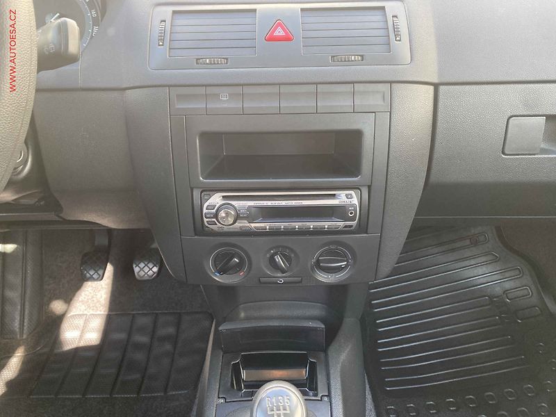 Škoda Fabia (2007) 1.2i, 2.maj,ČR, El.výbava - fotka 12 z 15