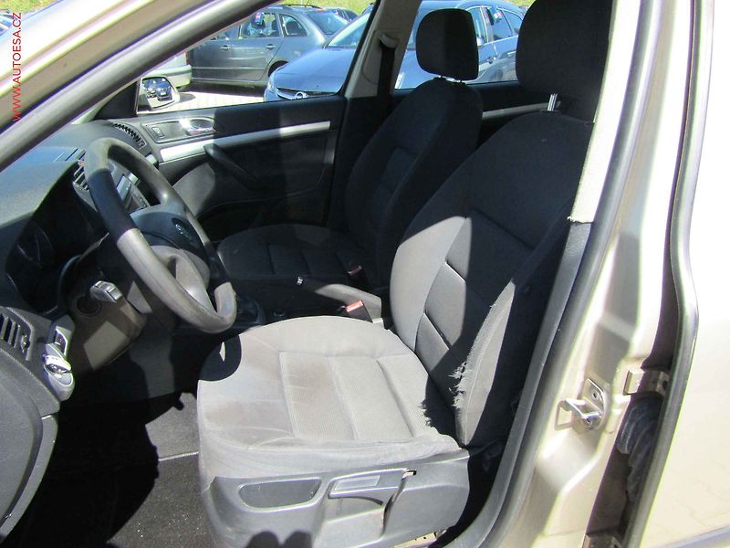 Škoda Octavia (2005) 1.9TDi, Ambiente - fotka 9 z 15