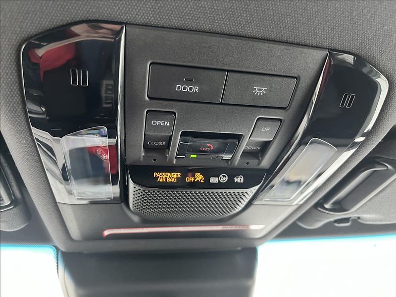 Toyota Land Cruiser 2,4 iFORCE MAX HEV Premium - fotka 18 z 37