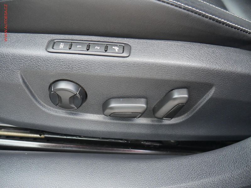 Škoda Superb (2019) 2.0 TDI 4x4, 2.maj,ČR, L&K - fotka 17 z 24