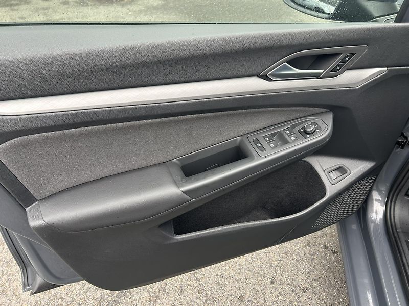 Volkswagen Golf Variant Life 1.5eTSI 110kW - fotka 13 z 27