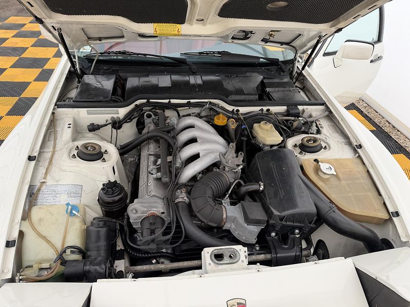 Porsche 944 - fotka 23 z 47