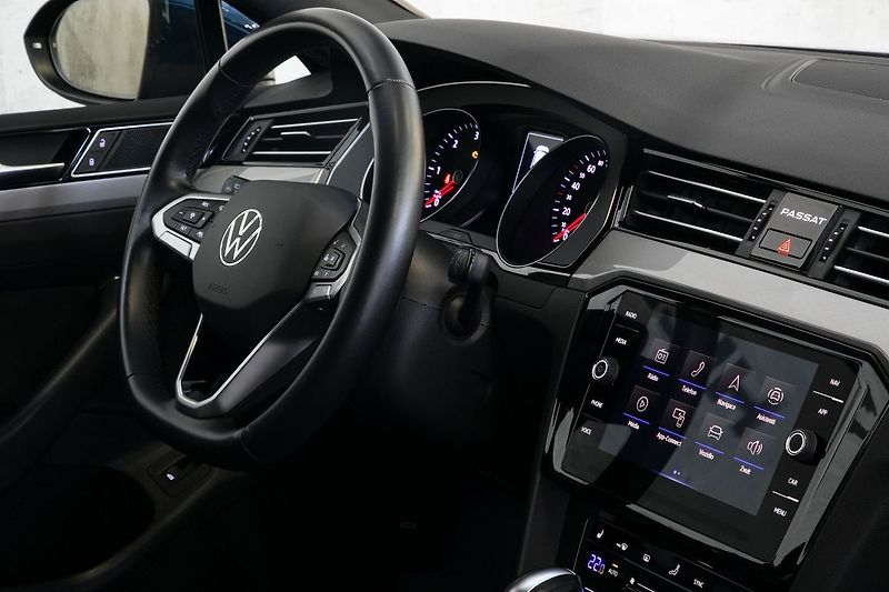 Volkswagen Passat 2.0TDI 110kW DSG IQ ACC Kamera - fotka 11 z 24