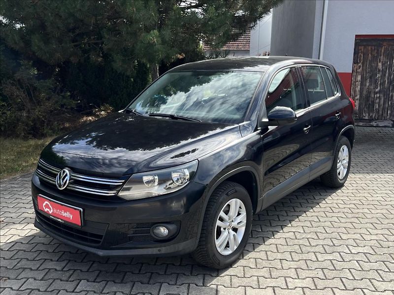 Volkswagen Tiguan 1,4 Tsi trend&Fun - fotka 1 z 28
