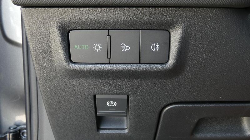 Škoda Kodiaq 2,0 TDi Selection 142 kW 4x4 D - fotka 9 z 28