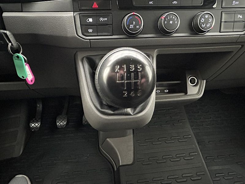 Volkswagen Crafter 2.0 TDI 4x4 dlouhý rozvor - fotka 17 z 27