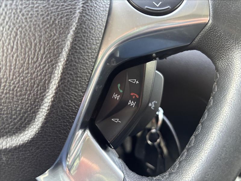 Ford Tourneo Custom 2,2 TDCi 92kW L1 - fotka 26 z 34