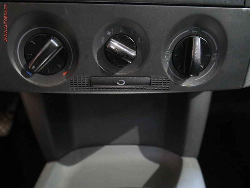 Škoda Fabia (2003) 1.2i, ČR, STK3/28 - fotka 13 z 14
