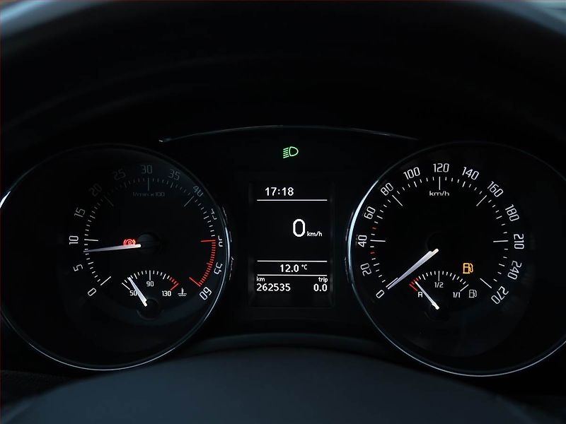 Škoda Superb (2012) Laurin&Klement 2.0 TDI, Xenony - fotka 11 z 21