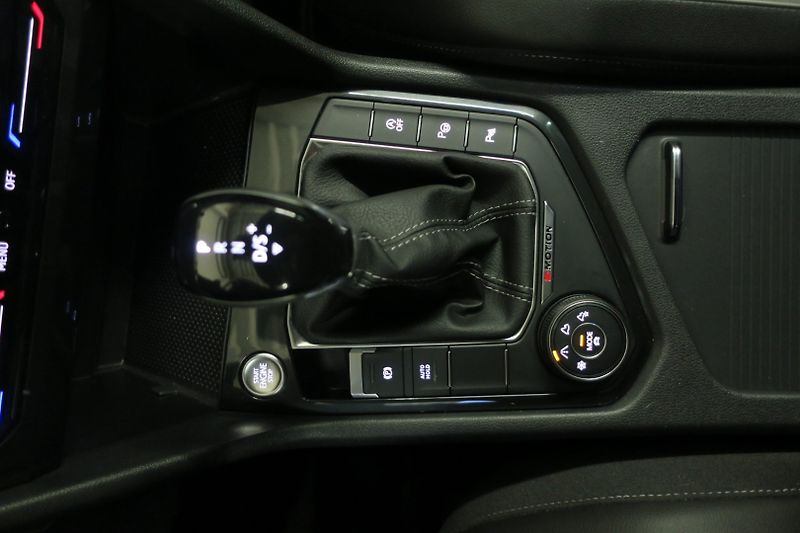 Volkswagen Tiguan (2022) R-line 2,0TDI 147 KW 4M DSG - fotka 36 z 49