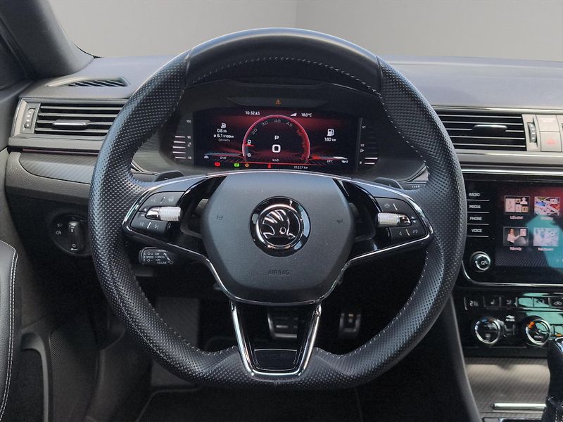 Škoda Superb (2023) SportLine 2.0 TDI 110kW DSG, Č - fotka 10 z 30