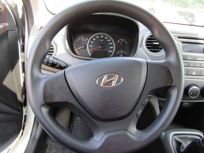 Hyundai i10 (2016) 1.0i, 2.maj,ČR, AC - fotka 12 z 16