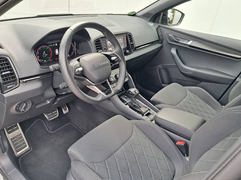 Škoda Karoq (2025) Sportline 2.0 TDI / 110 kW  DS - fotka 21 z 30