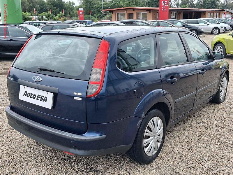 Ford Focus (2006) 1.6 TDCI, AC - fotka 4 z 16