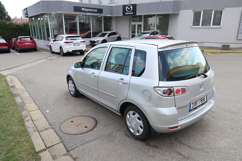 Mazda 2 (2004) 1,25i Comfort, 55 kW, ČR - fotka 7 z 30