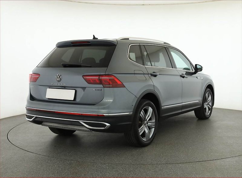 Volkswagen Tiguan (2022) Elegance 2.0 TDI, digi klima - fotka 5 z 21