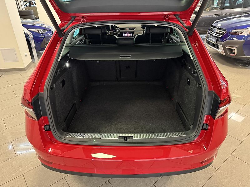 Škoda Superb 2.0TDI 4x4 DSG StylePlus - fotka 18 z 50