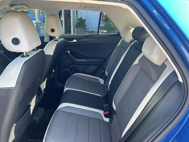 Volkswagen T-Roc 1,6TDi Bohatá výbava rezervace - fotka 29 z 59