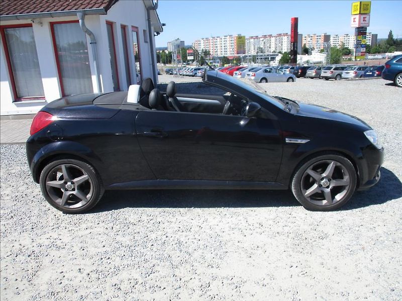 Opel Tigra 1,8 i,klima,serv.kniha, - fotka 4 z 36