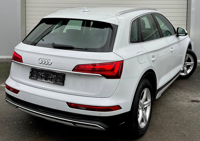 Audi Q5 (2023) 120kW ADAPTIVNÍ TEMPOMAT  - fotka 4 z 25