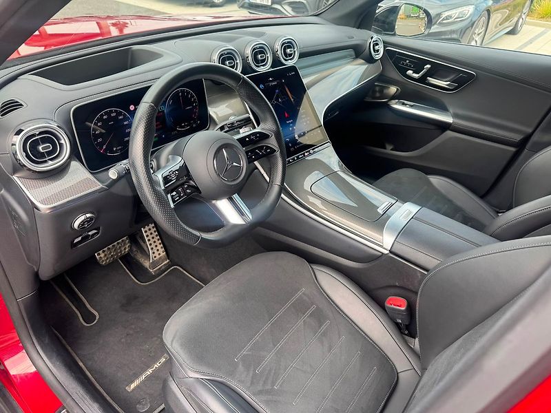 Mercedes-Benz GLC 300de 4M - fotka 10 z 14