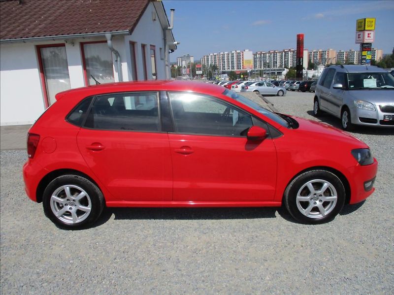 Volkswagen Polo 1,2 TSi, klima, serv. kniha, - fotka 4 z 37