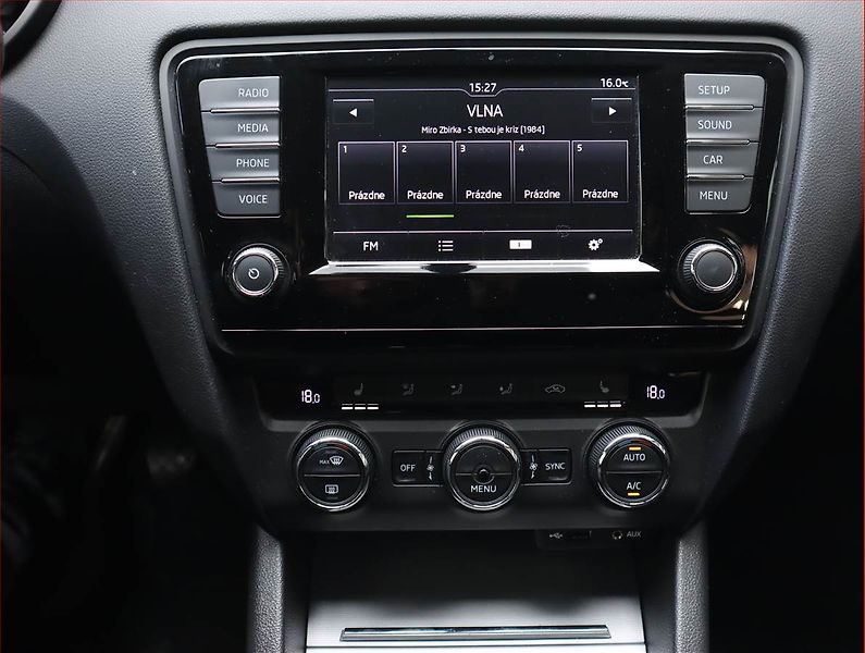 Škoda Octavia (2015) 2.0 TDI, Tempomat - fotka 12 z 18