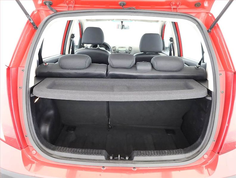 Hyundai i10 (2009) Style 1.2, ČR,1.maj - fotka 12 z 12