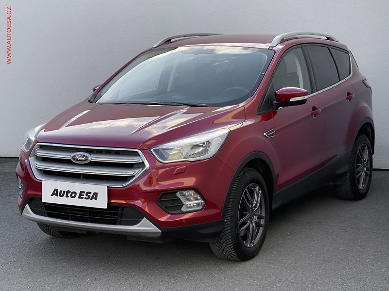 Ford Kuga (2017) 2.0 TDCi, Titanium, AT - fotka 3 z 3