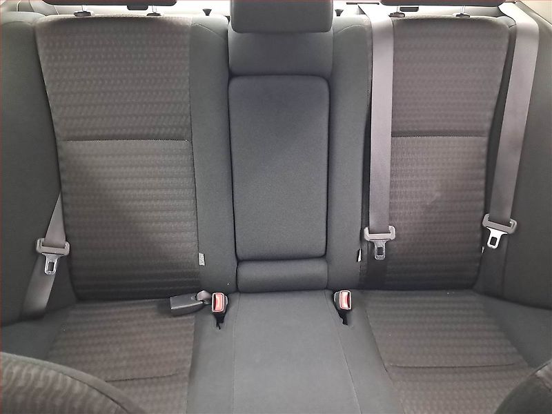 Toyota Corolla (2009) 1.4 VVT-i, ČR,1.maj - fotka 10 z 14