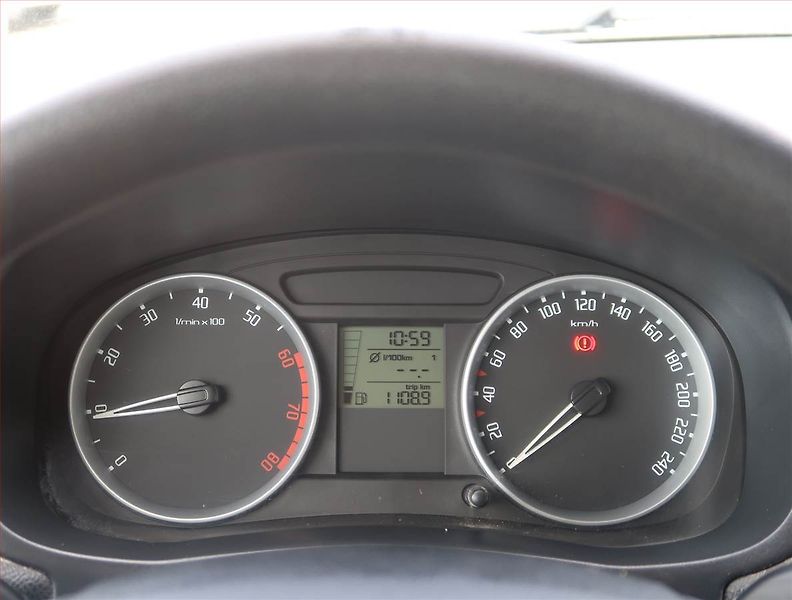 Škoda Roomster (2008) Comfort 1.2 12V, po STK, Tažné - fotka 11 z 14