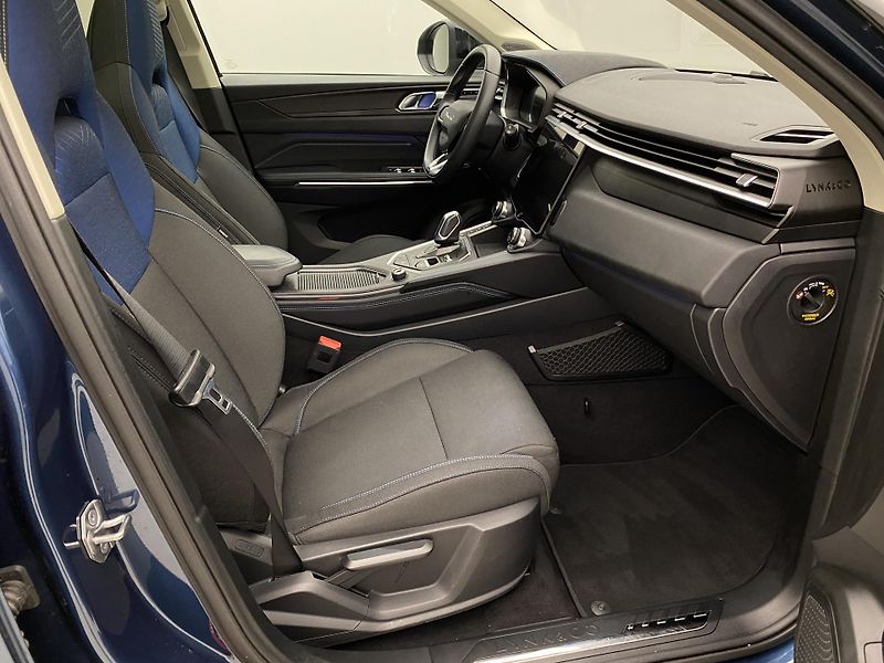 Lynk & Co 01 PHEV DCT AUT 1.maj.  - fotka 23 z 69