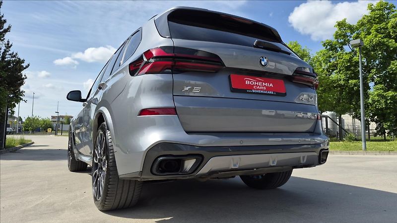 BMW X5 3,0 30d xDrive Msport DPH ČR - fotka 31 z 35