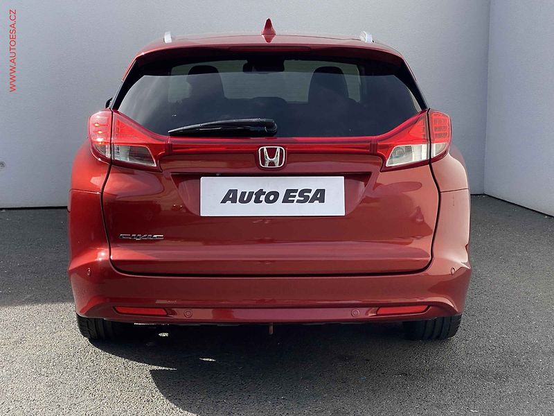 Honda Civic (2014) 1.6 i-DTEC, ČR, Bixen, kamera - fotka 5 z 20