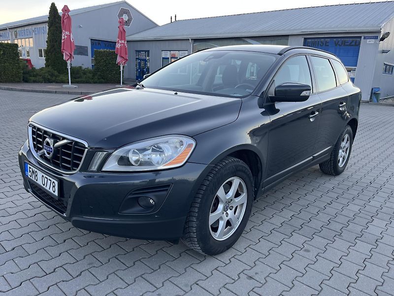 Volvo XC60 (2010) 2.4 D  129 kW - fotka 3 z 12