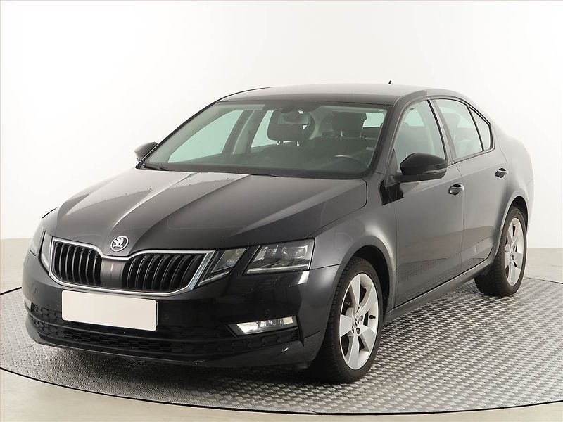 Škoda Octavia (2019) 1.6 TDI, Serv.kniha, Navi - fotka 2 z 17