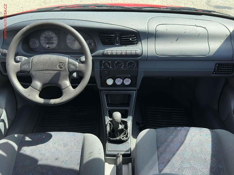 Škoda Felicia (1997) 1.3i, ČR - fotka 8 z 16