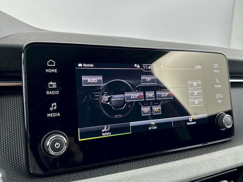 Škoda Scala (2025) 1.0TSI 85kW Top Selection - fotka 18 z 31