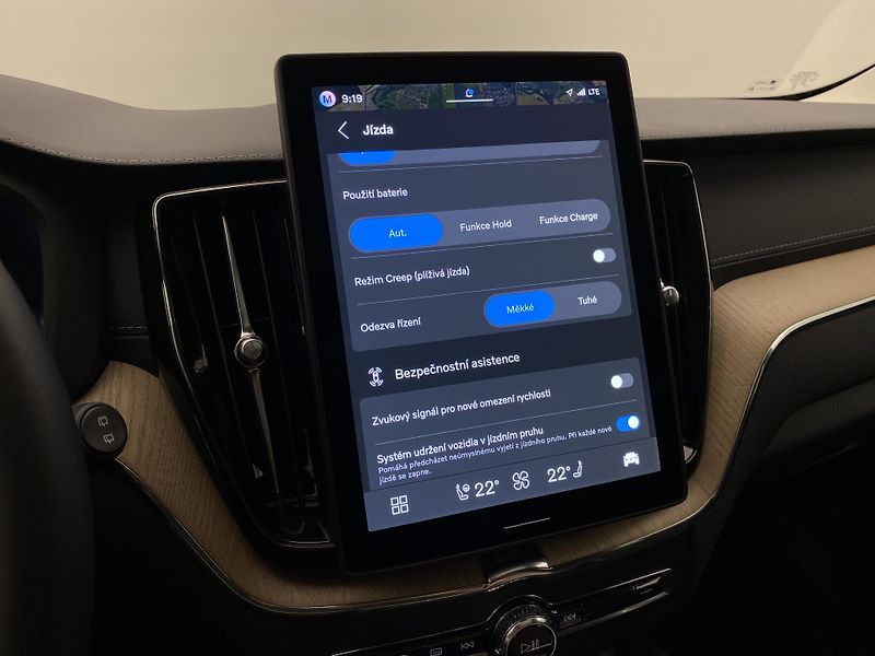 Volvo XC60 T8 AWD RECHARGE DARK ULTRA CZ - fotka 46 z 61