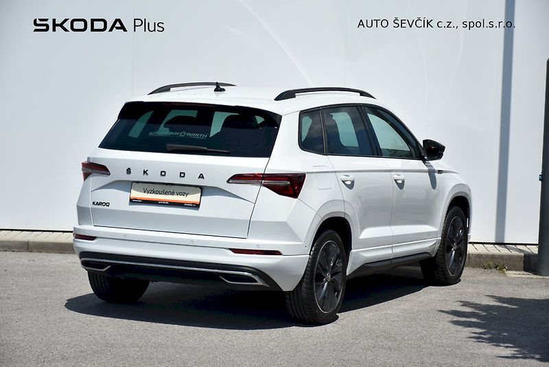 Škoda Karoq (2023) Sportline Exclusive 1.5 TSI 11 - fotka 2 z 35