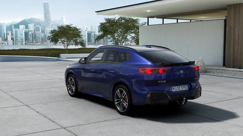 BMW iX2 xDrive30 - fotka 3 z 14