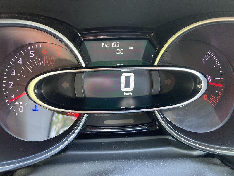 Renault Clio (2017) 1,2 54kw LPG grandtour - fotka 15 z 19