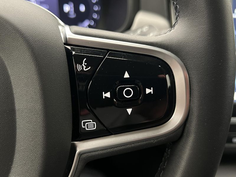 Volvo V90 CC B4 AWD PLUS AUT  - fotka 25 z 42