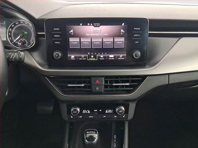 Škoda Kamiq (2020) Style Plus 1.0 TSI, Automat - fotka 12 z 18